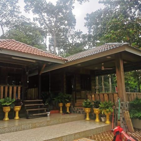 Homestay Dusun Ana Balun สลิมริเวอร์ ภายนอก รูปภาพ